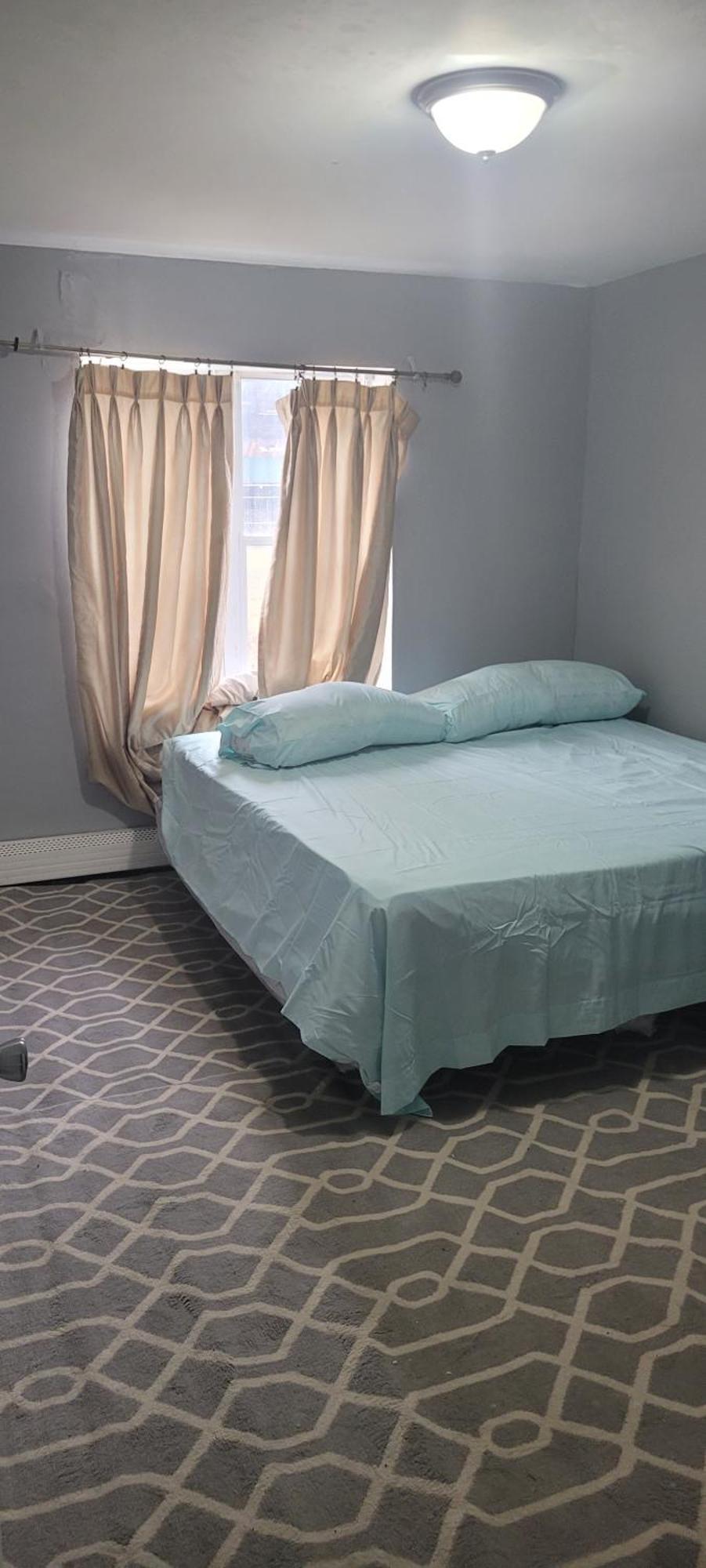 Room In A Beach House With King Size Bed In A Landlord Hosted Three Bedroom Apartment 뉴욕 외부 사진